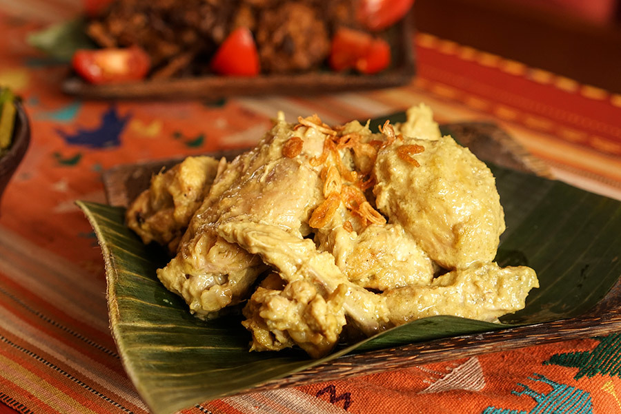 Ayam Gulai Putih - cari blanc indonésien de poulet