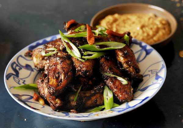 Ailes de poulet à l'indonésienne Ailes de poulet à l'indonésienne